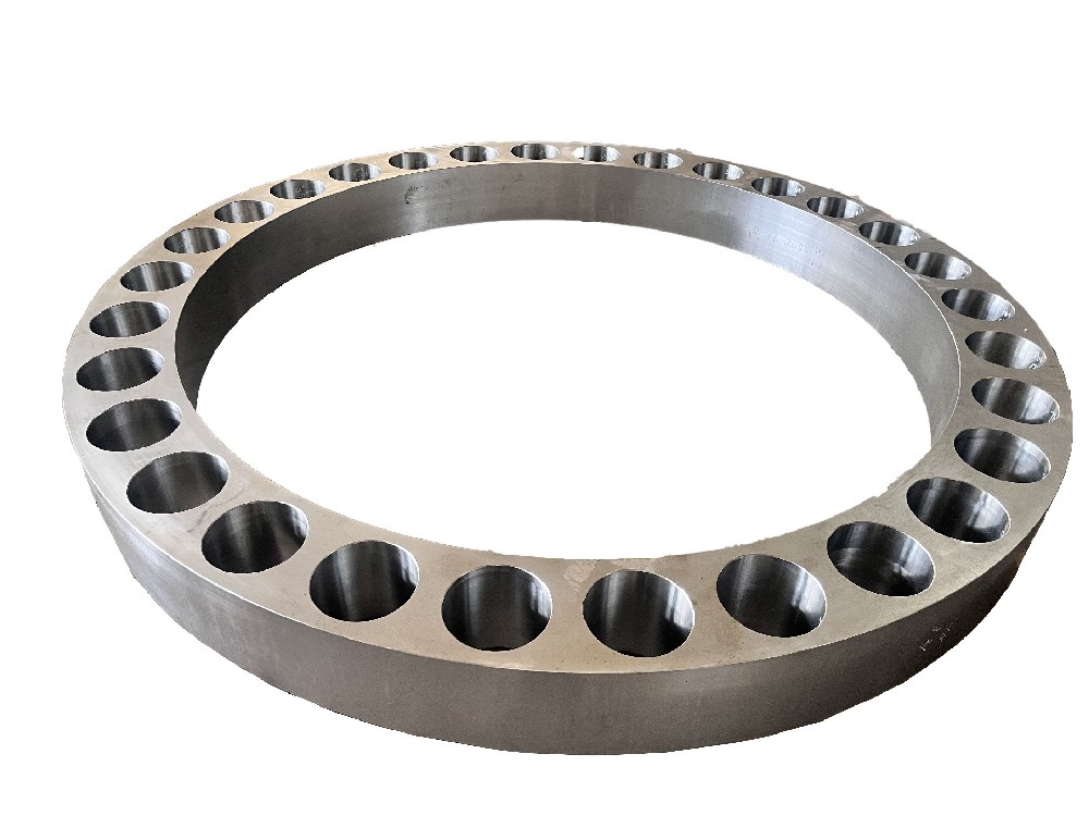 Alloy Steel Forging Bearing Ring with material 34CrNiMo6 and size upto 2500mm